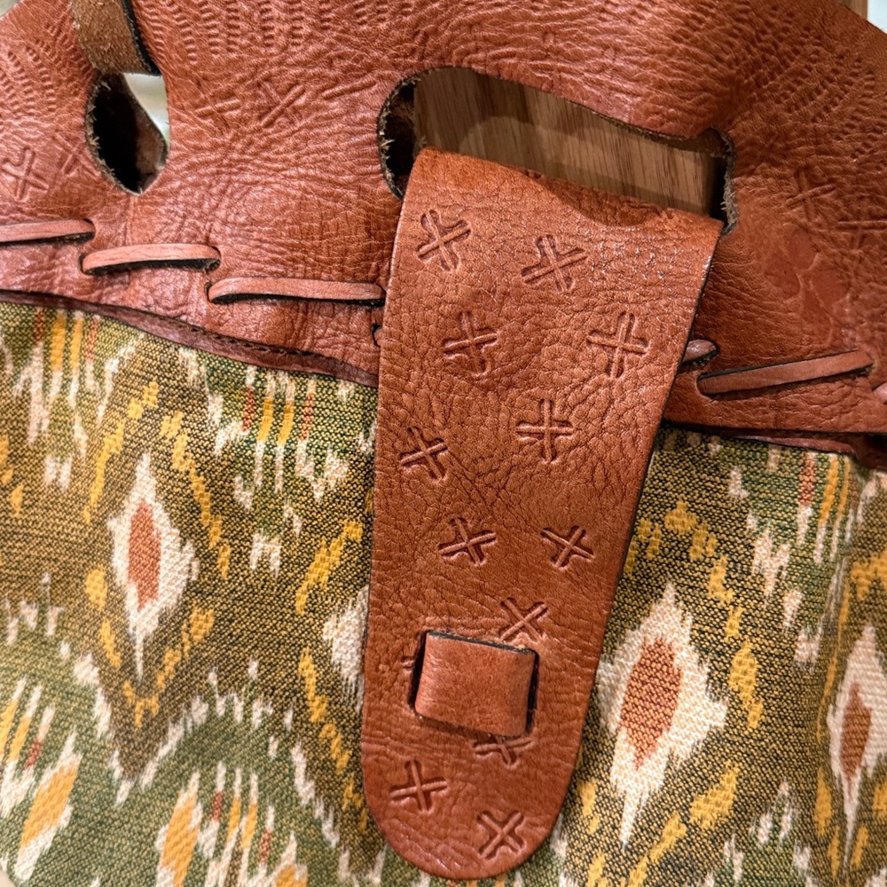 Patricia Nash Italian leather purse - Picture 3 of 7